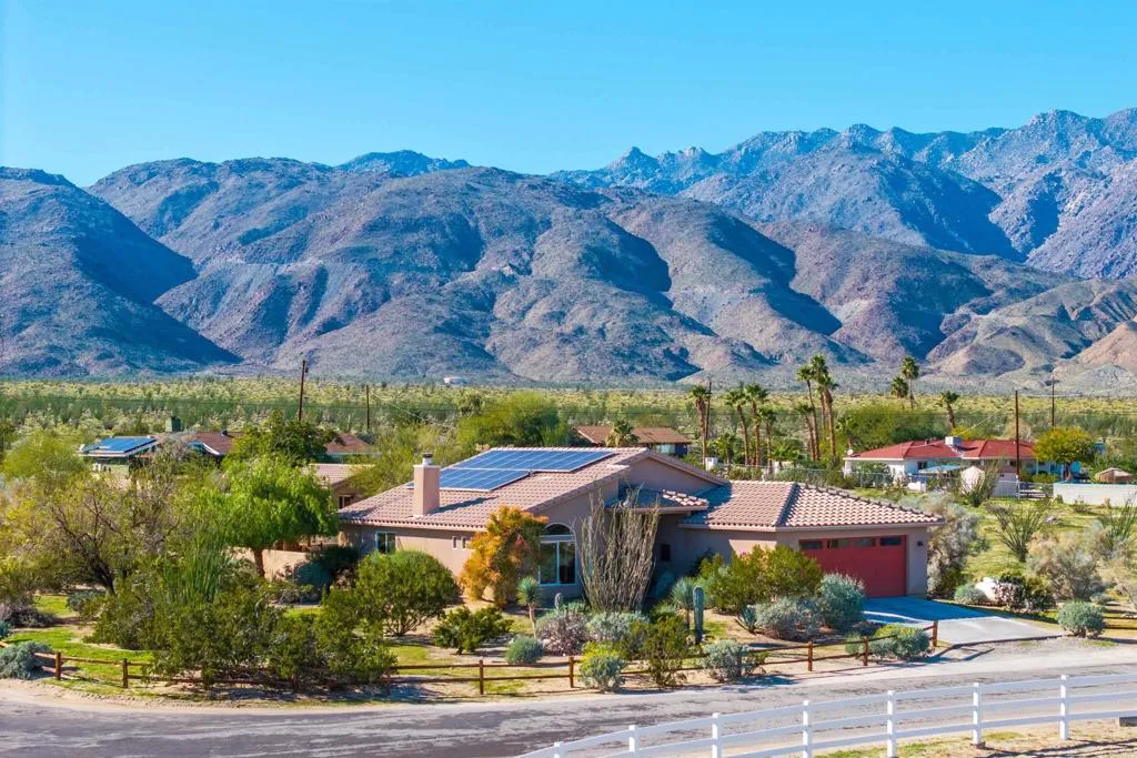 https://cdn.realtyfeed.com/cdn/127/306624319/e6b11c700a19f8731d55121fd5db8719.webp