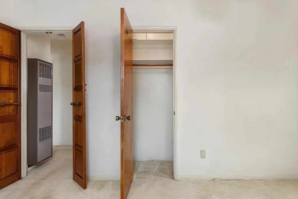 https://cdn.realtyfeed.com/cdn/127/306624327/75c82d9ccc27182f8b071b9399373a80.webp