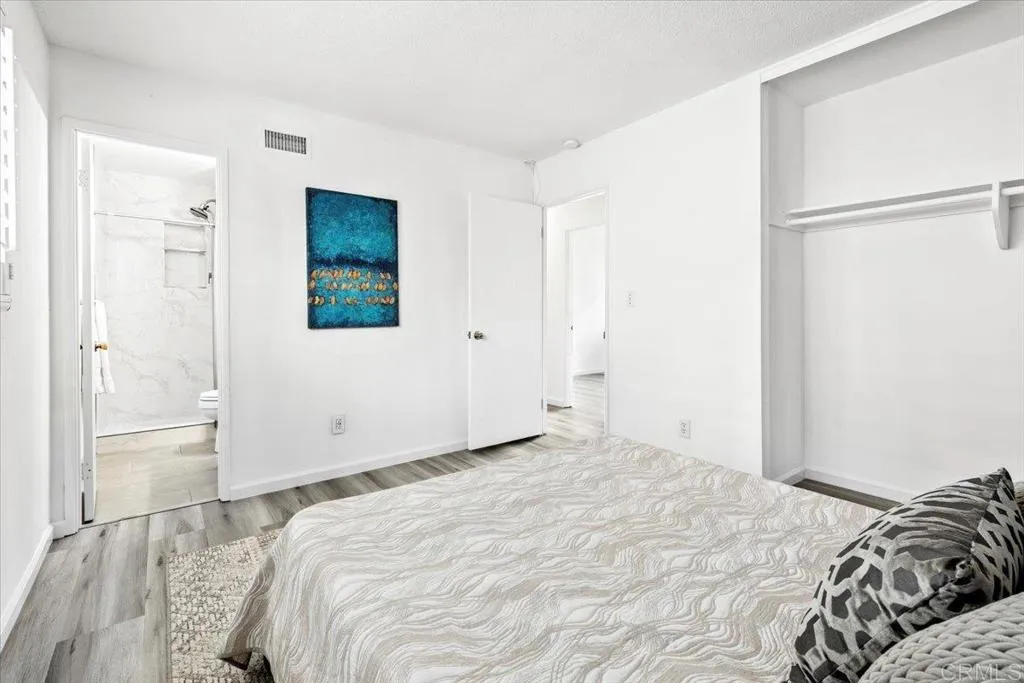 https://cdn.realtyfeed.com/cdn/127/306624383/05a74b08c28c256a3258ff7794467ae8.webp