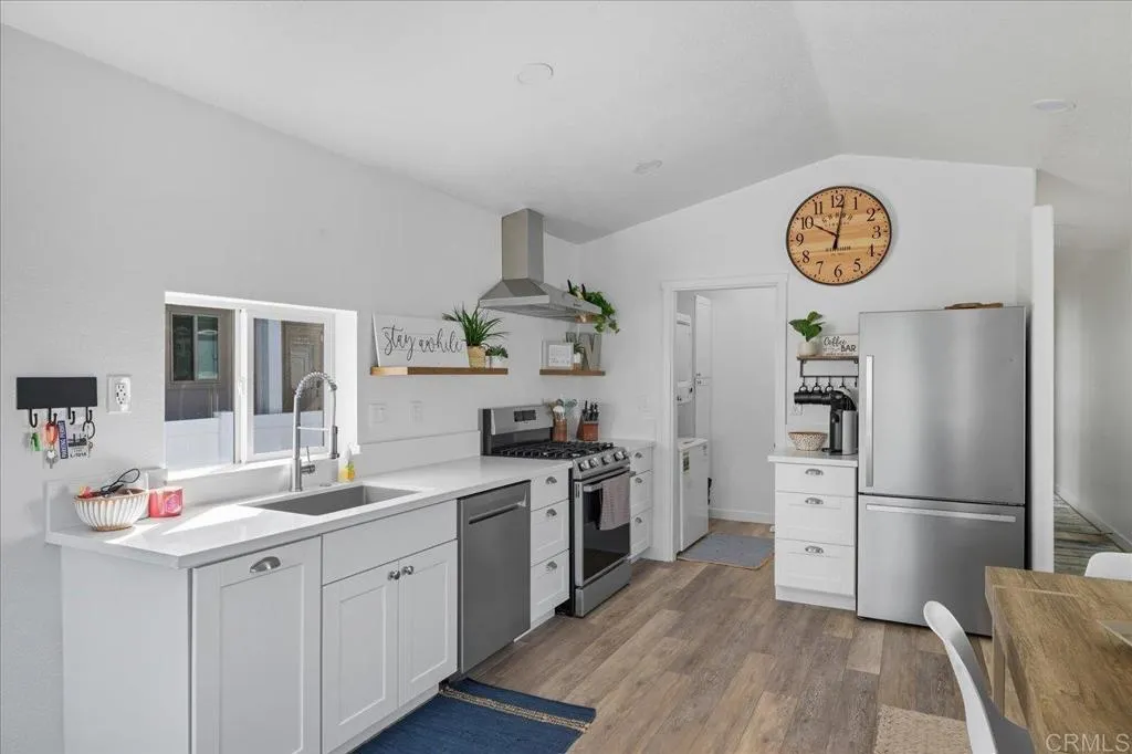 https://cdn.realtyfeed.com/cdn/127/306624423/7e58d462696170620deb7249688f1dcb.webp