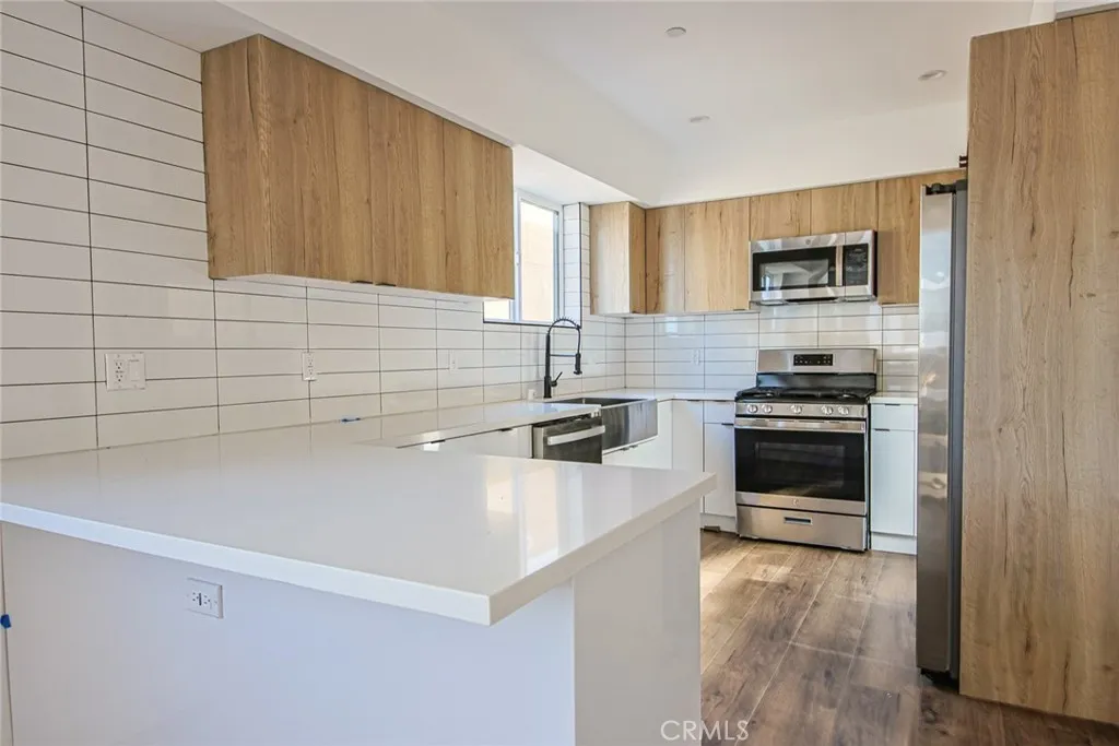 6421 Troost, North Hollywood, CA 91606 - Photo 5 of 40, North Hollywood, CA