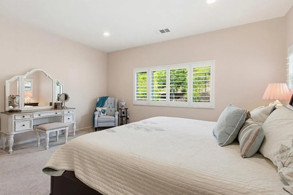 https://cdn.realtyfeed.com/cdn/127/306624485/02b884ce5732dc0019fb8014da03c0c1.webp
