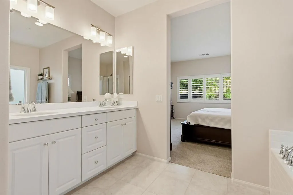 https://cdn.realtyfeed.com/cdn/127/306624485/e5243dc47052168350104d96847ffbe4.webp
