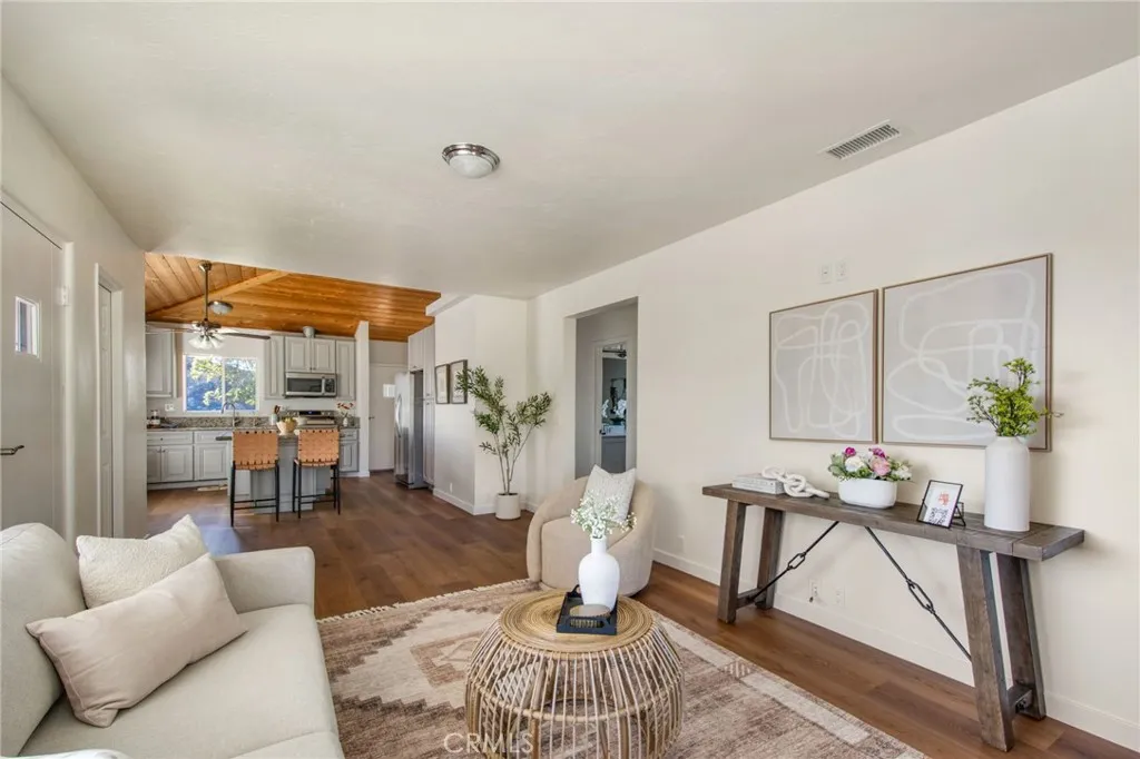 https://cdn.realtyfeed.com/cdn/127/306624556/479578d6971db4fc96103e18db8a42ca.webp