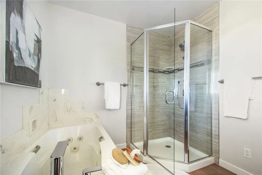 https://cdn.realtyfeed.com/cdn/127/306624556/79a84d6143013b4501a0fc8a1e22f70d.webp