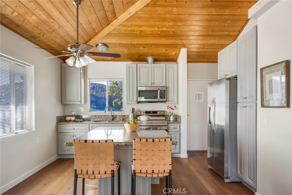 https://cdn.realtyfeed.com/cdn/127/306624556/8bb9a67c5d1beb26c0ef2ab1e884d75d.webp