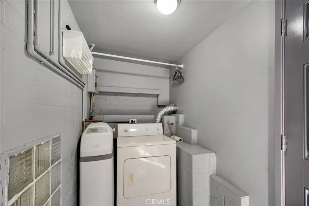 https://cdn.realtyfeed.com/cdn/127/306624556/b58c23326414595c0b89ff6ab23a61fd.webp