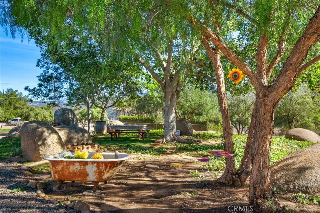 https://cdn.realtyfeed.com/cdn/127/306624556/bad01f465a441b40aa2f28f9a0f9408e.webp