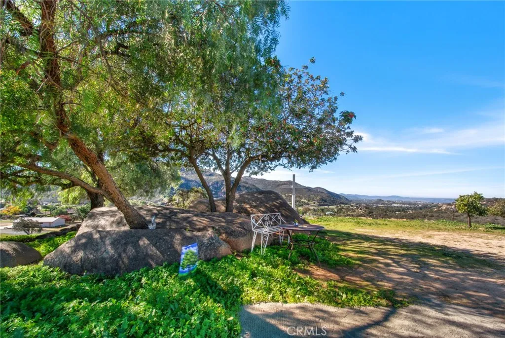 https://cdn.realtyfeed.com/cdn/127/306624556/e635f99b83c24ebbba7e2df0179f2fa3.webp