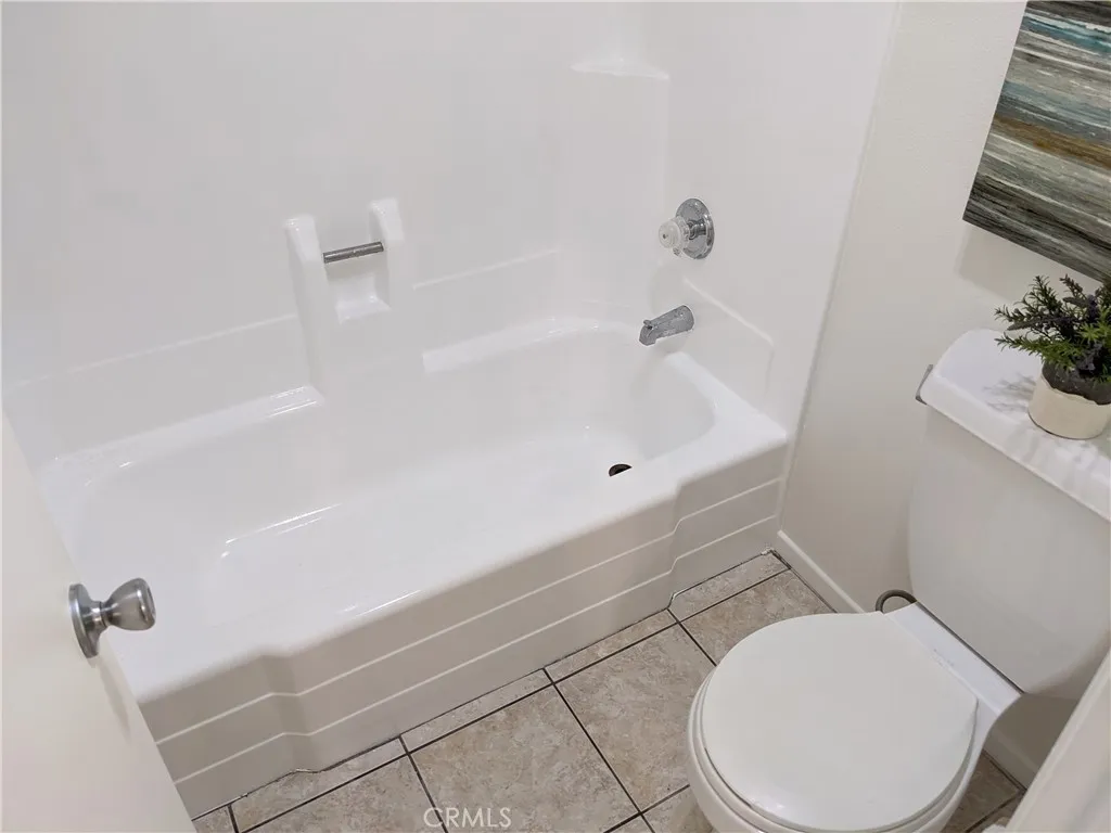 23224 Orange Avenue Unit 5, Lake Forest, CA 92630 - Photo 4 of 12, Lake Forest, CA