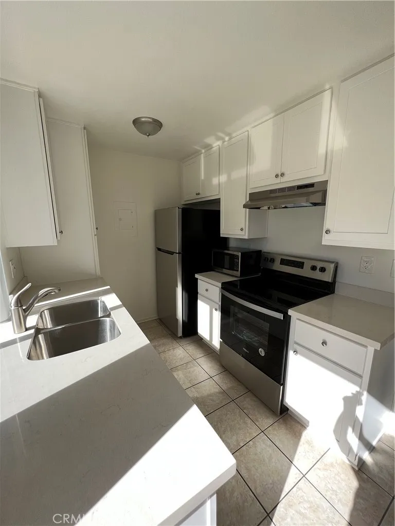 23224 Orange Avenue Unit 5, Lake Forest, CA 92630 - Photo 4 of 13, Lake Forest, CA