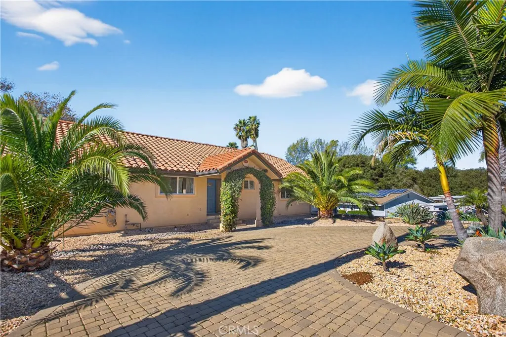https://cdn.realtyfeed.com/cdn/127/306624629/16c838c200e141010a6d39416fb834ac.webp