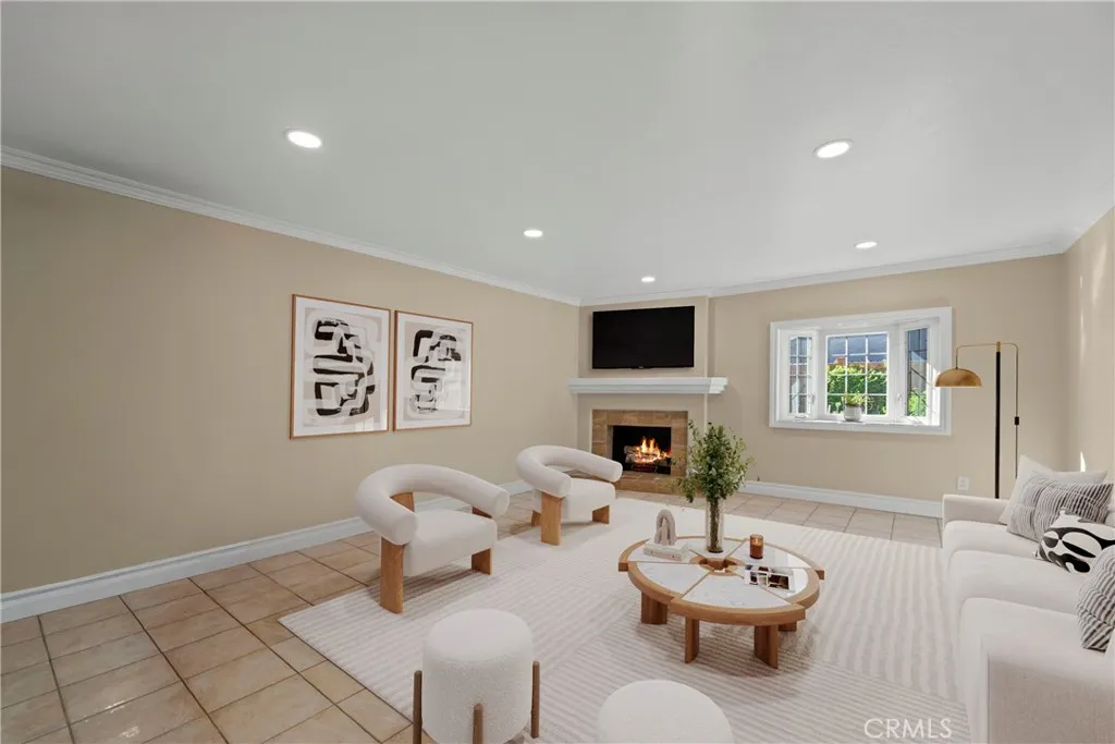 4346 E Casselle Avenue, Orange, CA 92869 - Photo 4 of 38, Orange, CA