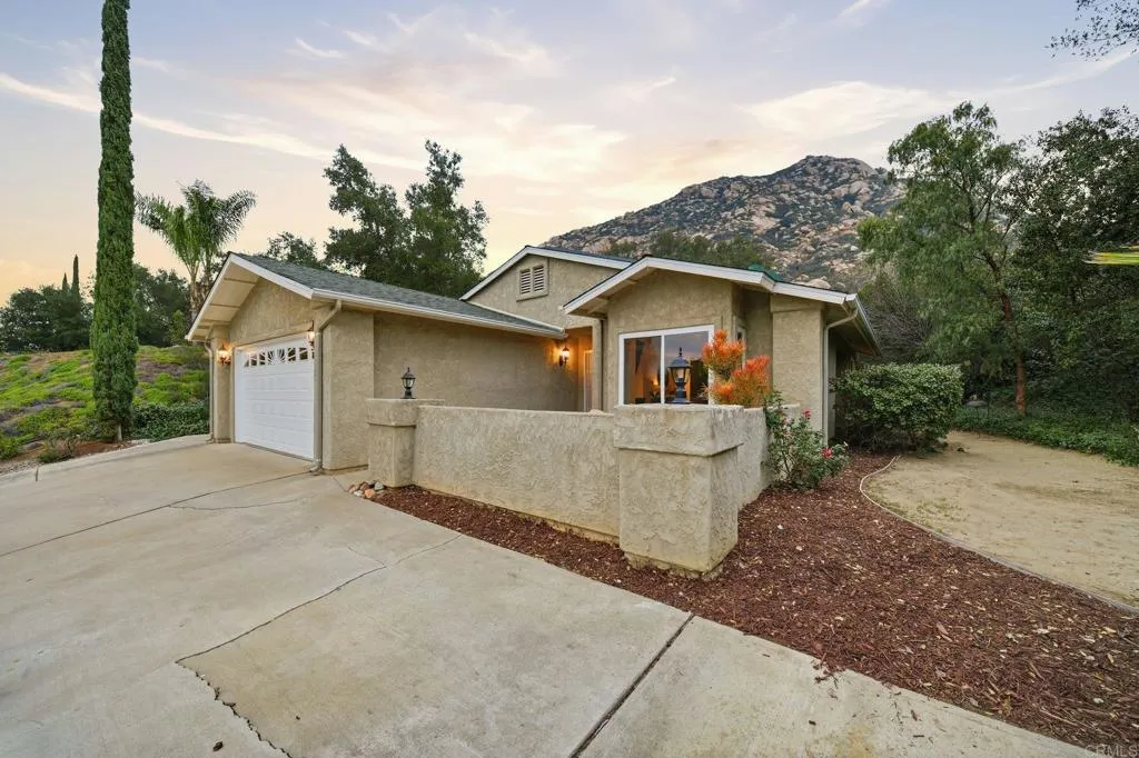 https://cdn.realtyfeed.com/cdn/127/306624734/1b24e7114715b80e6f8610f174e62fe5.webp