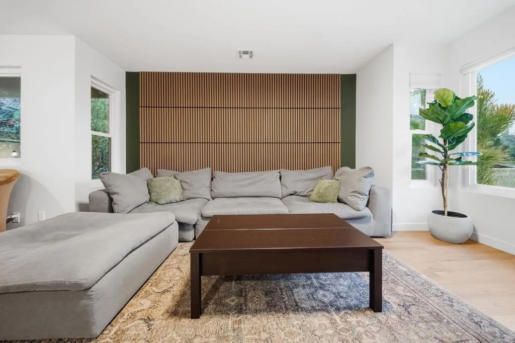 https://cdn.realtyfeed.com/cdn/127/306624734/1f27f882fd53c5caaedd21f71d619bd8.webp