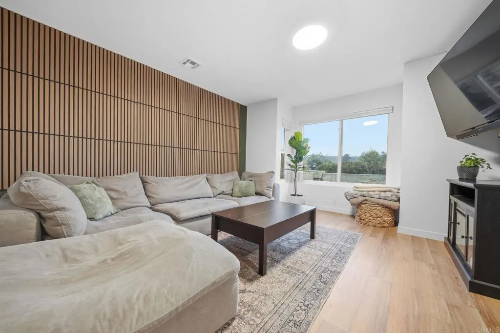 https://cdn.realtyfeed.com/cdn/127/306624734/2604df9e3c22ac9f9fa70ae26b2ffba5.webp
