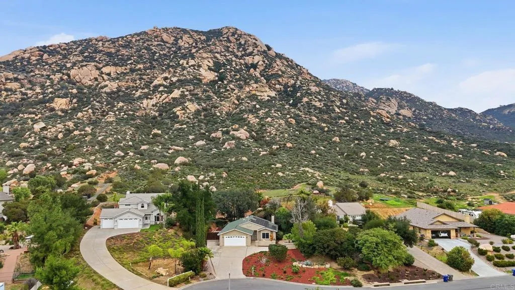 https://cdn.realtyfeed.com/cdn/127/306624734/37825abd47fe48f647c84d8aaed94487.webp