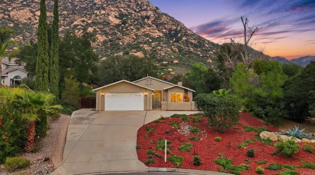 https://cdn.realtyfeed.com/cdn/127/306624734/4bc542f6b98d9f202cd9975dc9c24850.webp