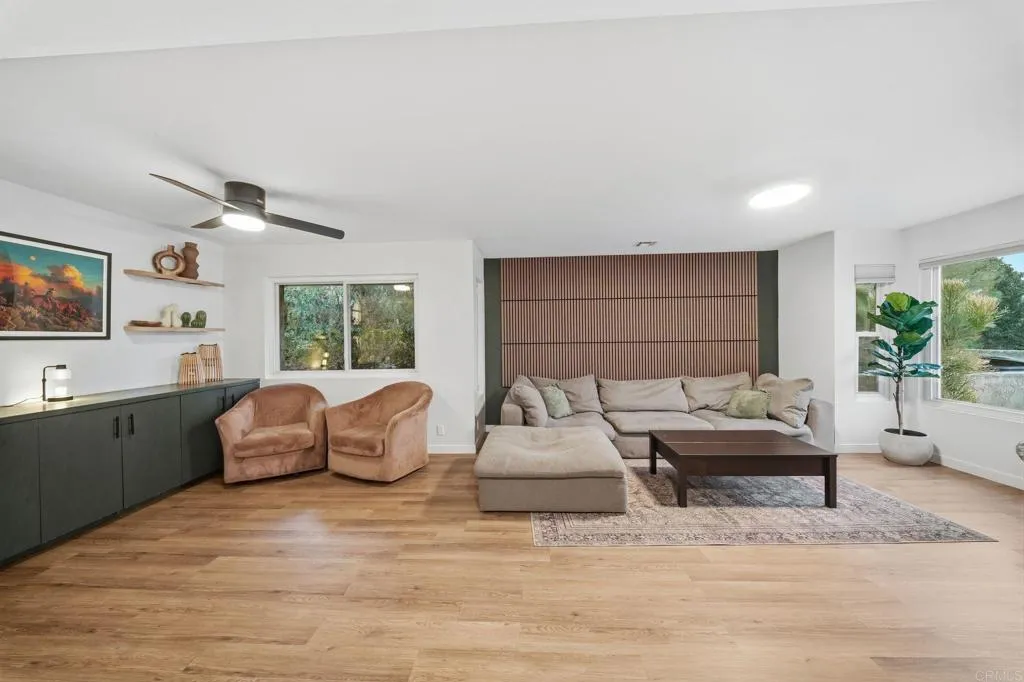 https://cdn.realtyfeed.com/cdn/127/306624734/637b418d5f03fa10154cfdda04cb5c41.webp