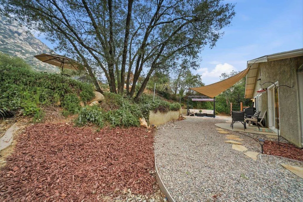 https://cdn.realtyfeed.com/cdn/127/306624734/84a0e4c8ac0c0167de2082822dda0897.webp