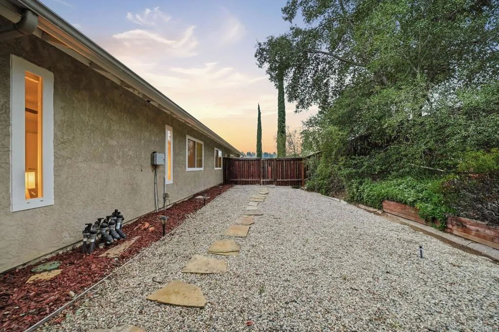 https://cdn.realtyfeed.com/cdn/127/306624734/bc7e8c32742283ab4716c3922af075c0.webp