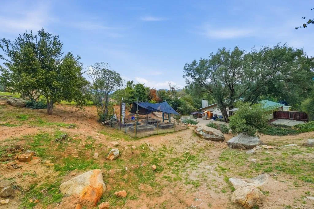 https://cdn.realtyfeed.com/cdn/127/306624734/c2d88f6b5e3714e2c58ea9d72f73fe22.webp