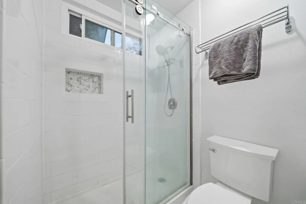 https://cdn.realtyfeed.com/cdn/127/306624734/dfe2ba6800bb4a671a093df78560b450.webp