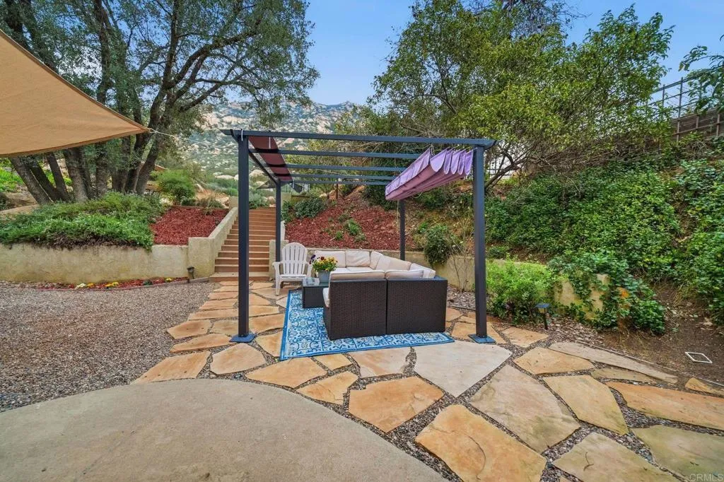 https://cdn.realtyfeed.com/cdn/127/306624734/eb591adeafe8685b829113dfef311c8c.webp
