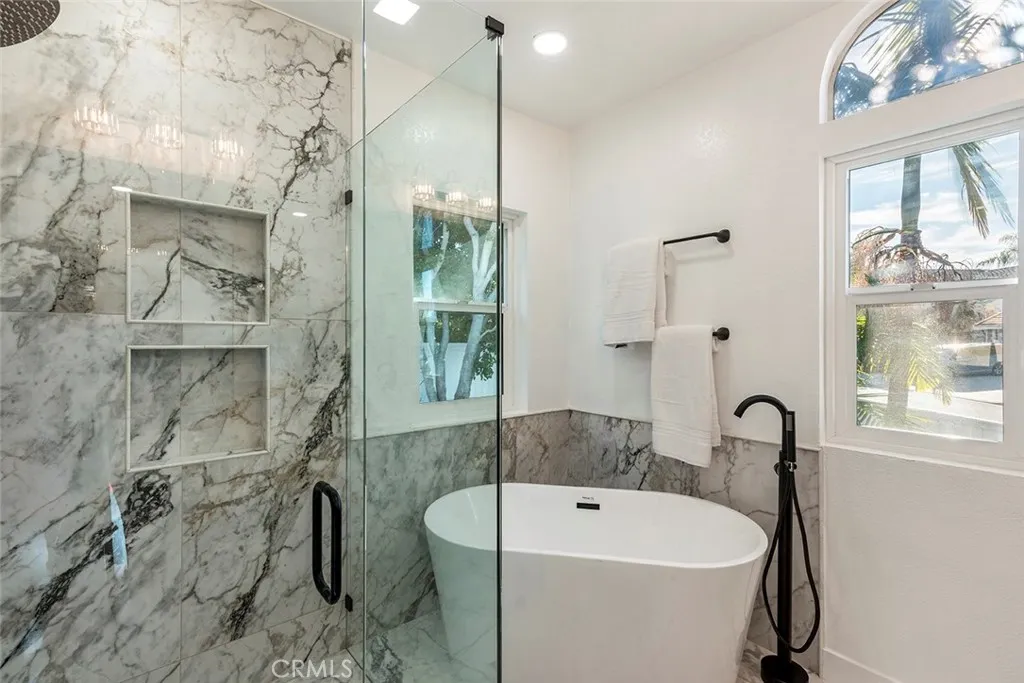 https://cdn.realtyfeed.com/cdn/127/306624735/3b3610d50826aa1162bdac89ac6cfa99.webp