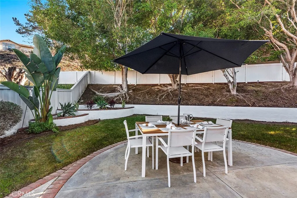 https://cdn.realtyfeed.com/cdn/127/306624735/51a9a22d00d19e314108bf4490b872b1.webp