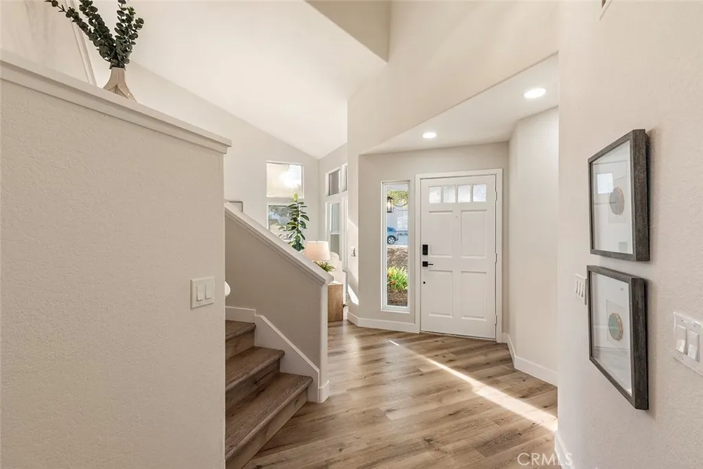 https://cdn.realtyfeed.com/cdn/127/306624735/763612e7330f54497e9614f423cc1733.webp