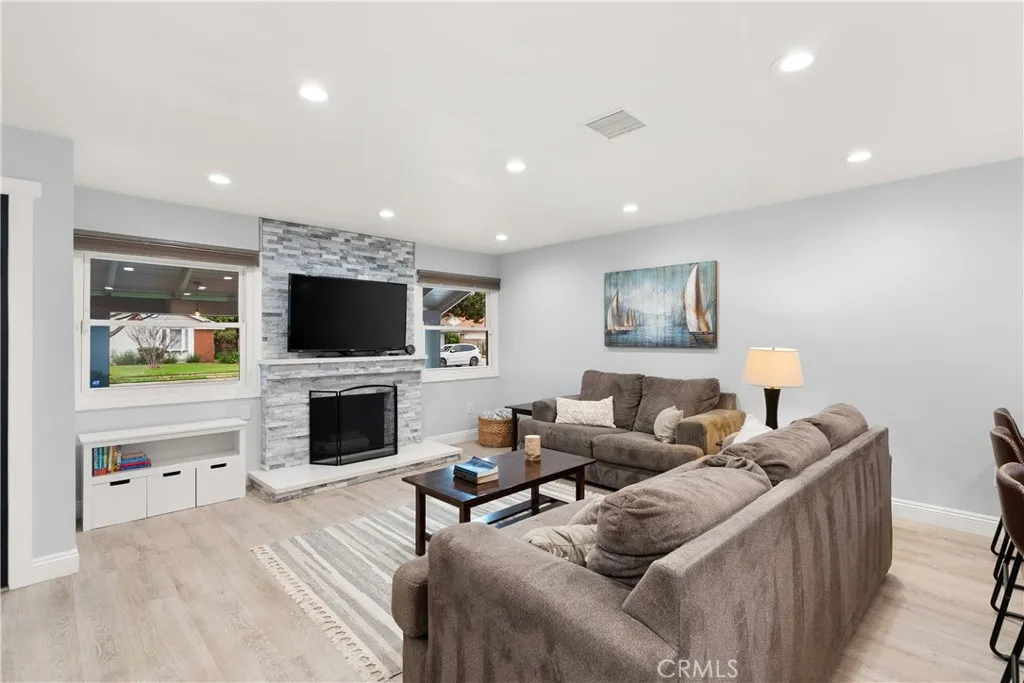 18899 Santa Mariana, Fountain Valley, CA 92708 - Photo 5 of 42, Fountain Valley, CA
