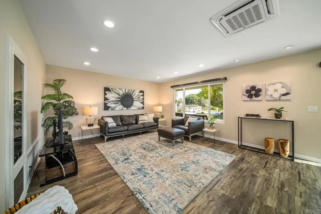https://cdn.realtyfeed.com/cdn/127/306624758/3b1d4b1a97a71566424d0993b7af1e5f.webp