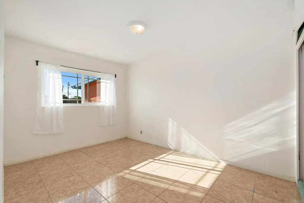 https://cdn.realtyfeed.com/cdn/127/306624772/295b408785f4ef53bc06038299bd5415.webp