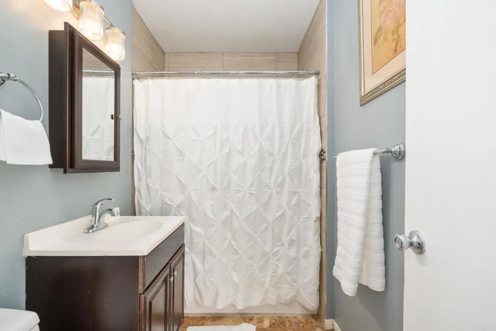 https://cdn.realtyfeed.com/cdn/127/306624772/a5d6ab5d93b7a69b090238f5fb619254.webp