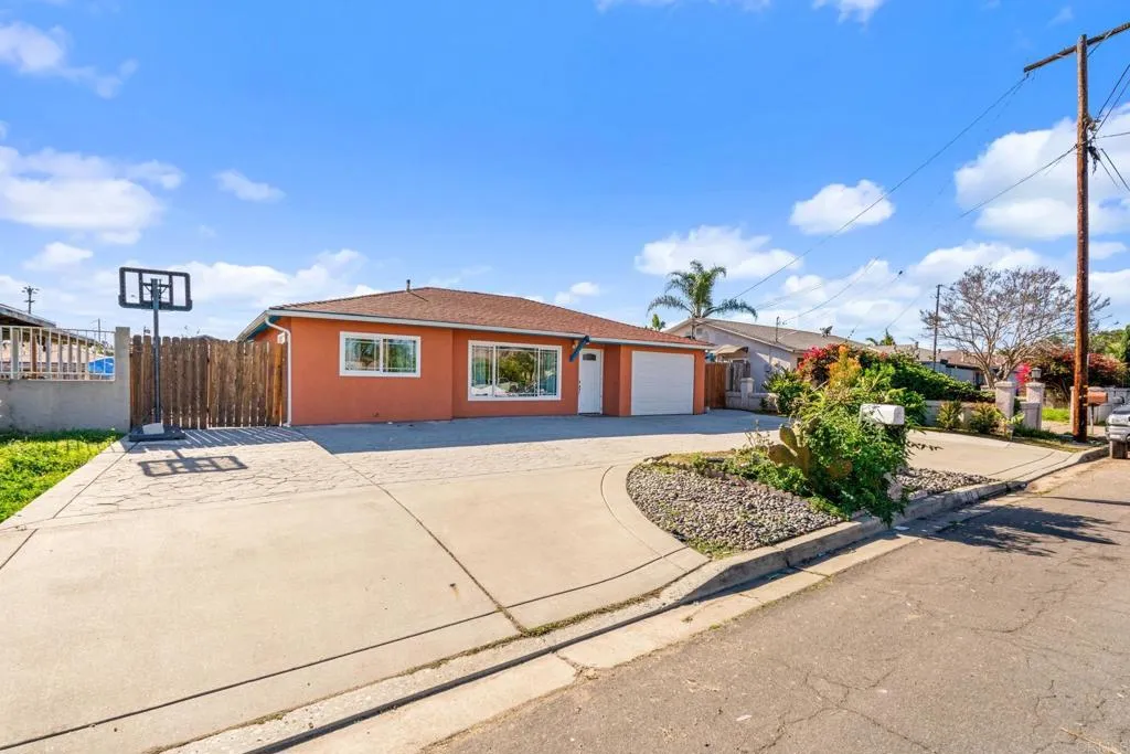 https://cdn.realtyfeed.com/cdn/127/306624772/f270442529341c952cafaacf014a3645.webp