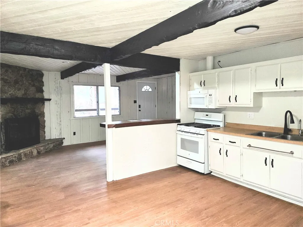 532 E Meadow Lane, Big Bear City, CA 92314 - Photo 4 of 11, Big Bear City, CA