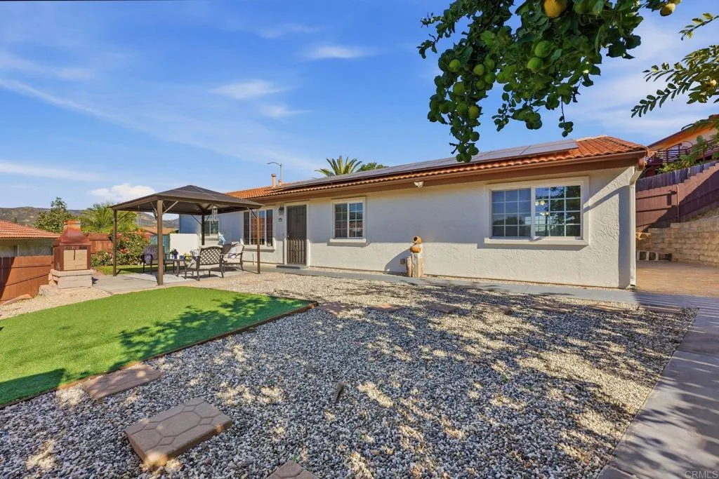 https://cdn.realtyfeed.com/cdn/127/306624873/152778581c60ceb394a98b704287fb71.webp