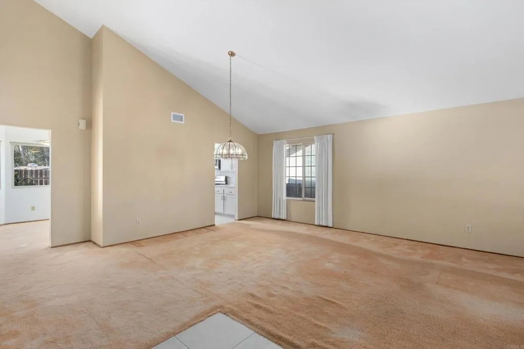 https://cdn.realtyfeed.com/cdn/127/306624899/57406141152b65a2f841d251d9a49711.webp