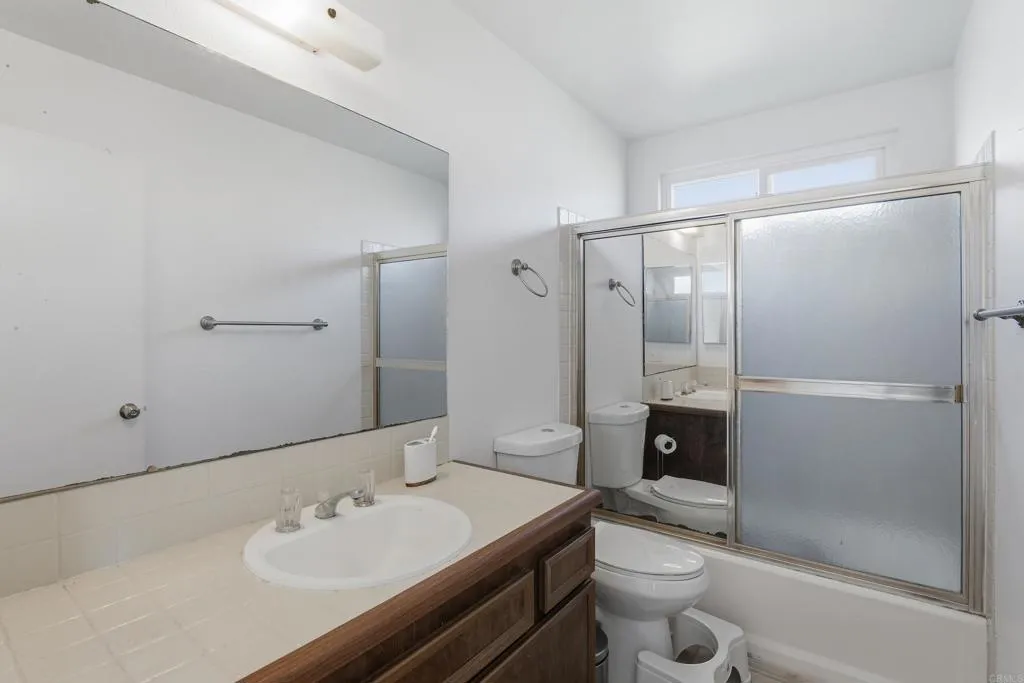 1837 Cathedral, Escondido, CA, 92029