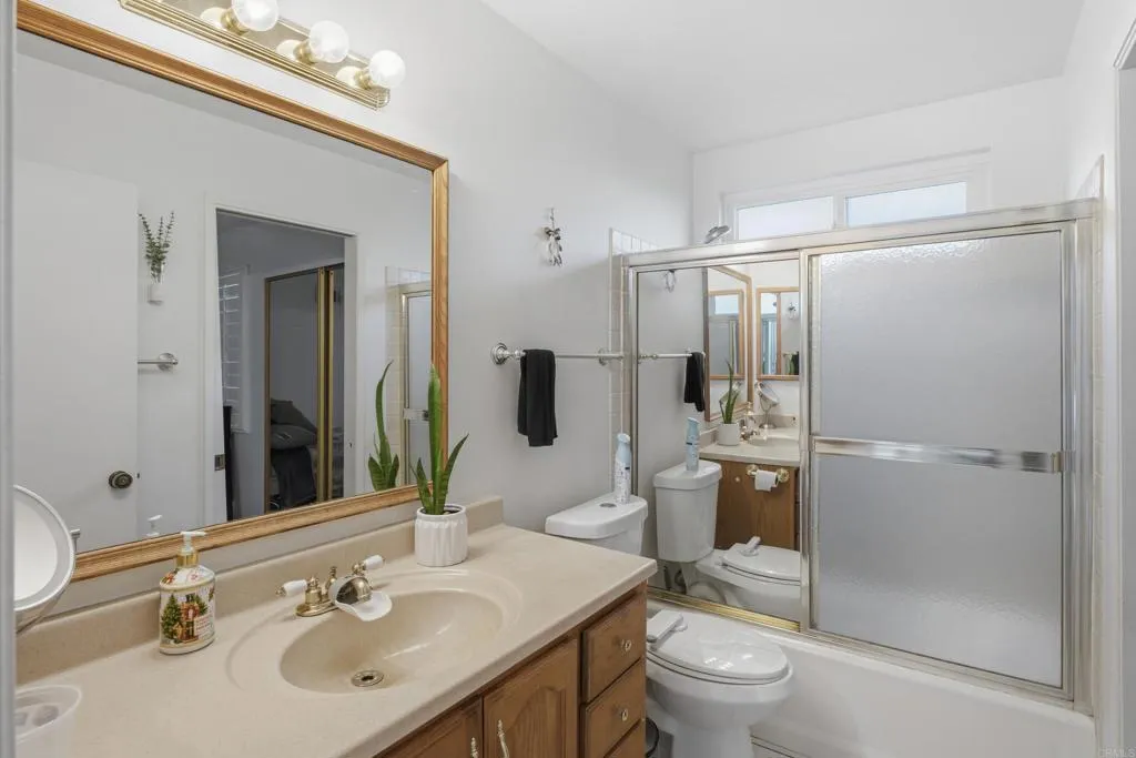 1837 Cathedral, Escondido, CA, 92029