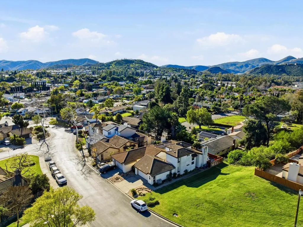 1837 Cathedral, Escondido, CA, 92029