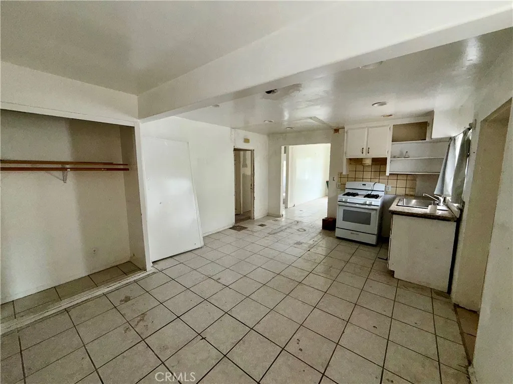 569 Flicker, San Diego, CA 92114 - Photo 4 of 27, San Diego, CA