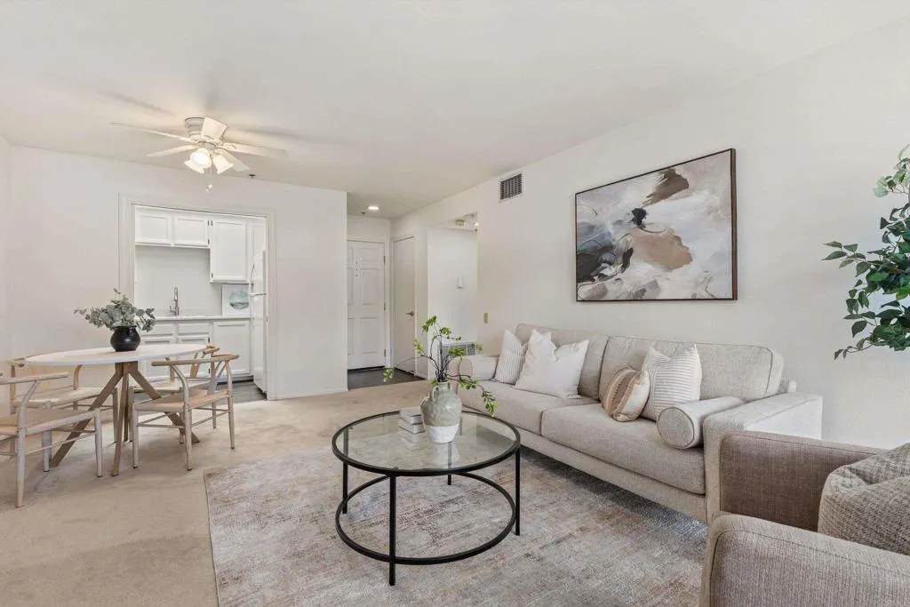 https://cdn.realtyfeed.com/cdn/127/306625040/0684a851c5c0478f49f87ad96d7d0f9c.webp