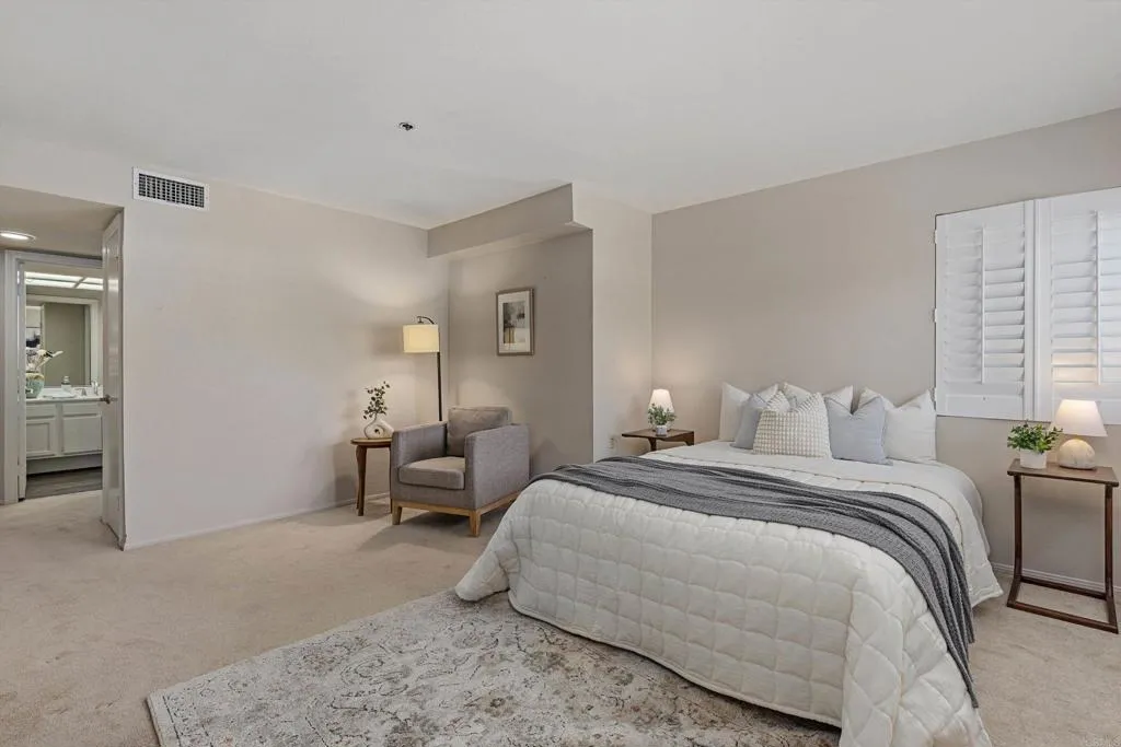 https://cdn.realtyfeed.com/cdn/127/306625040/99a5189f4b4a5bde2f37554d293ea866.webp