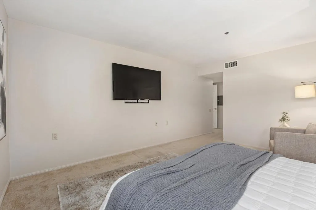 https://cdn.realtyfeed.com/cdn/127/306625040/c611eba087a60f68b787bf8bc0230360.webp