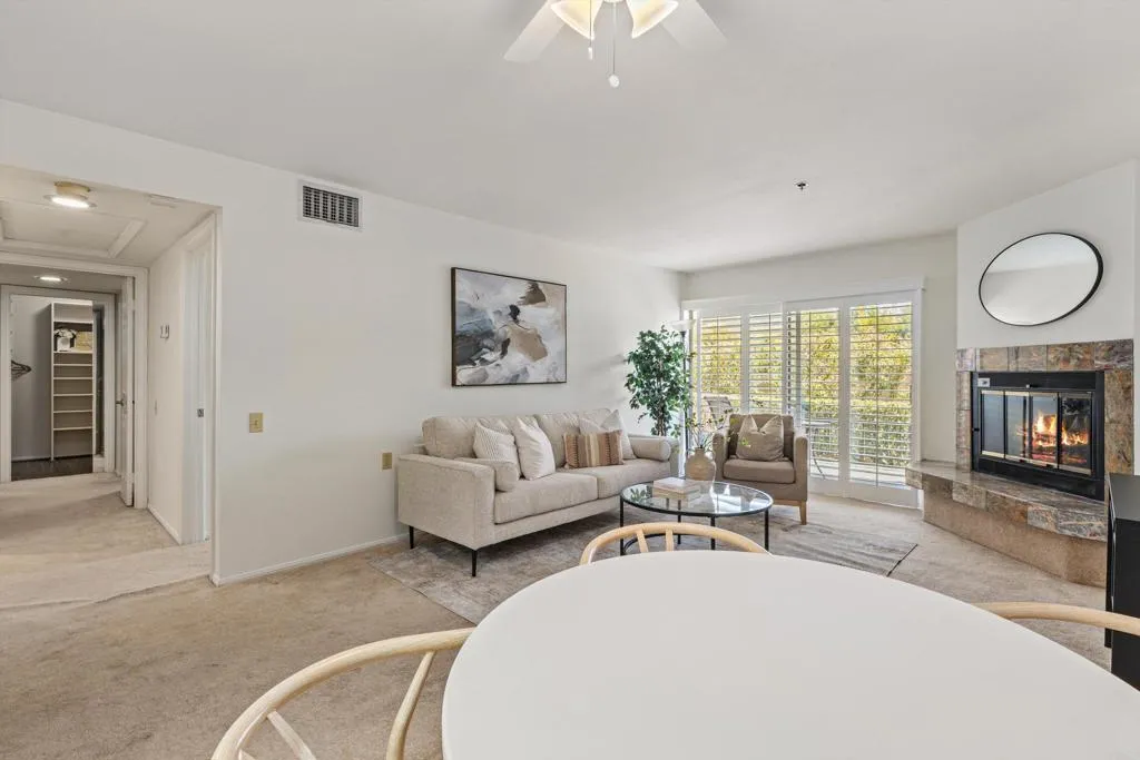 https://cdn.realtyfeed.com/cdn/127/306625040/dfed8554ff8dc6e000794d7acf252082.webp