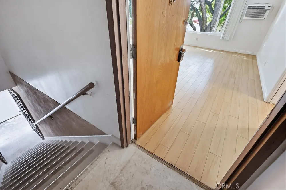 930 N Stanley Avenue Unit 5, West Hollywood, CA 90046 - Photo 5 of 20, West Hollywood, CA