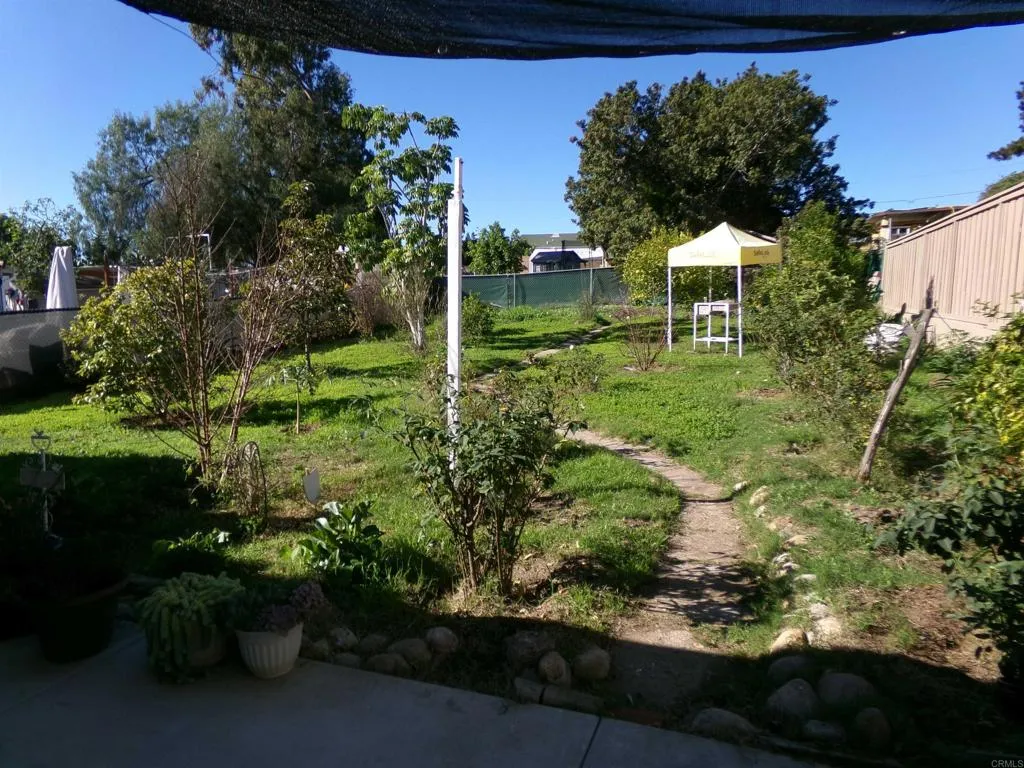 https://cdn.realtyfeed.com/cdn/127/306625121/181965a6313d9b20474714fee81fbdc9.webp