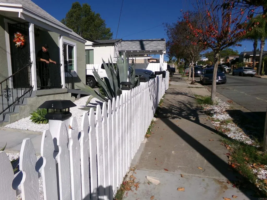 https://cdn.realtyfeed.com/cdn/127/306625121/b9ae87ef404109e2741537649759e811.webp